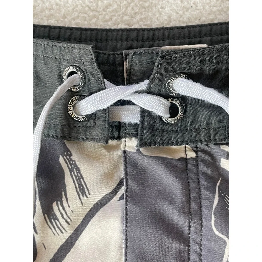 Ezekiel Mens 32 Board Shorts Tan Black Tropical Palm Leaf Print Surf Swim
